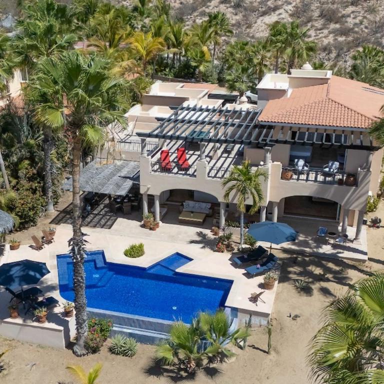The Fairway Villa - Four-Bedroom House - 30