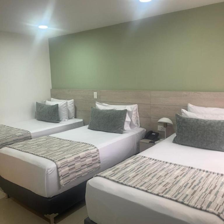 Hotel Suite Comfort - Triple Room - 3