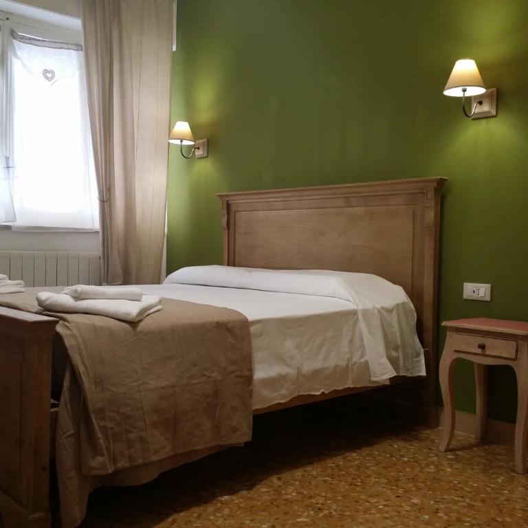 Piazza Marina - Deluxe Double Room - 27