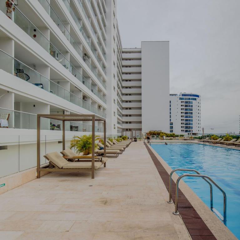 Encantador y moderno estudio con piscina a pasos del aeropuerto - Two-Bedroom Apartment - 8