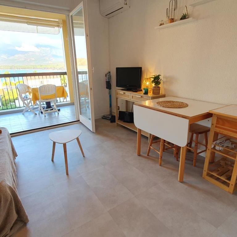 Studio vue mer proche du port - Appartement 1 Chambre - 8