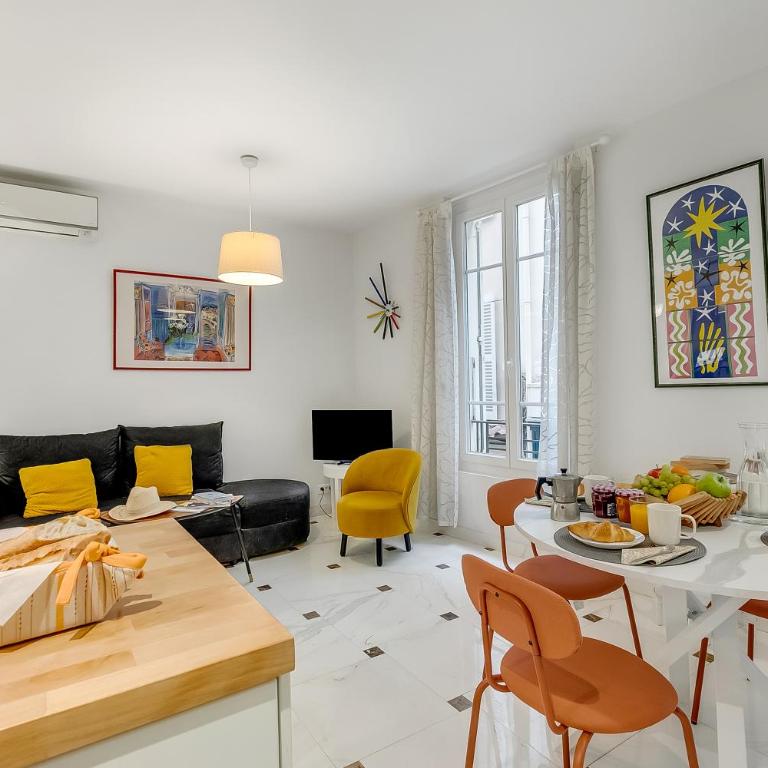 Appartement Picasso - Old Town Antibes - Happy Rentals - Apartamento con ducha - 1