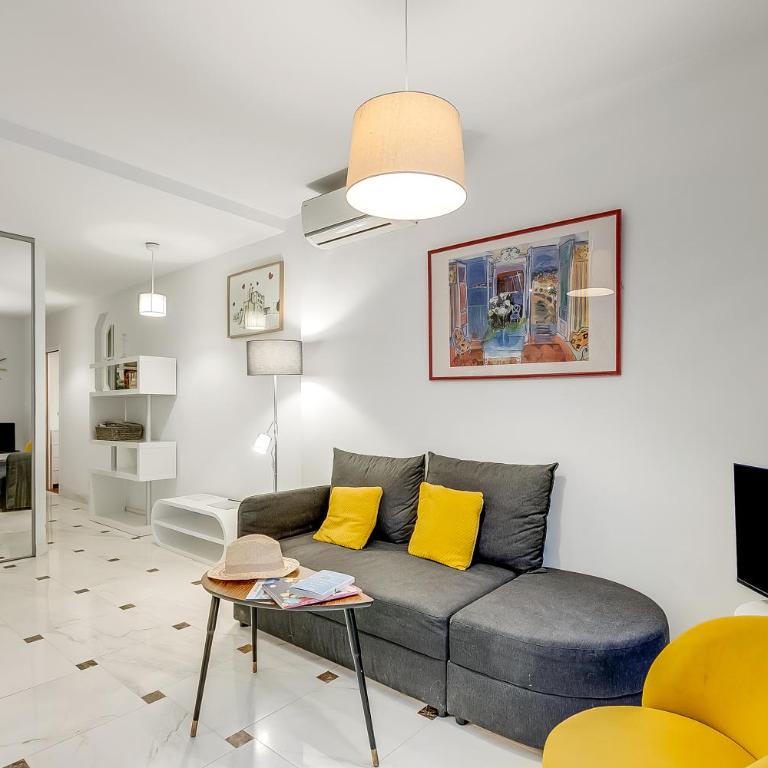 Appartement Picasso - Old Town Antibes - Happy Rentals - Apartamento con ducha - 9