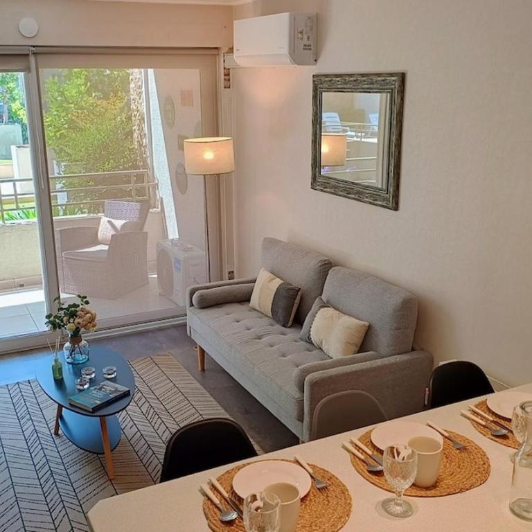 Cómodo y central departamento en Talca, barrio Oriente - Two-Bedroom Apartment - 1