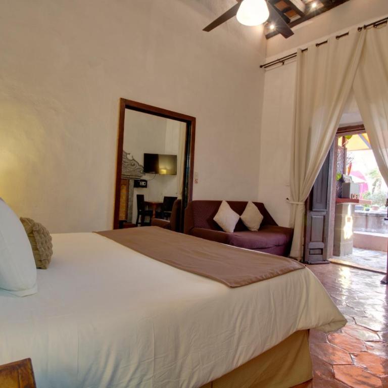 Hotel Punto 79 - Habitación con cama extragrande. - 5