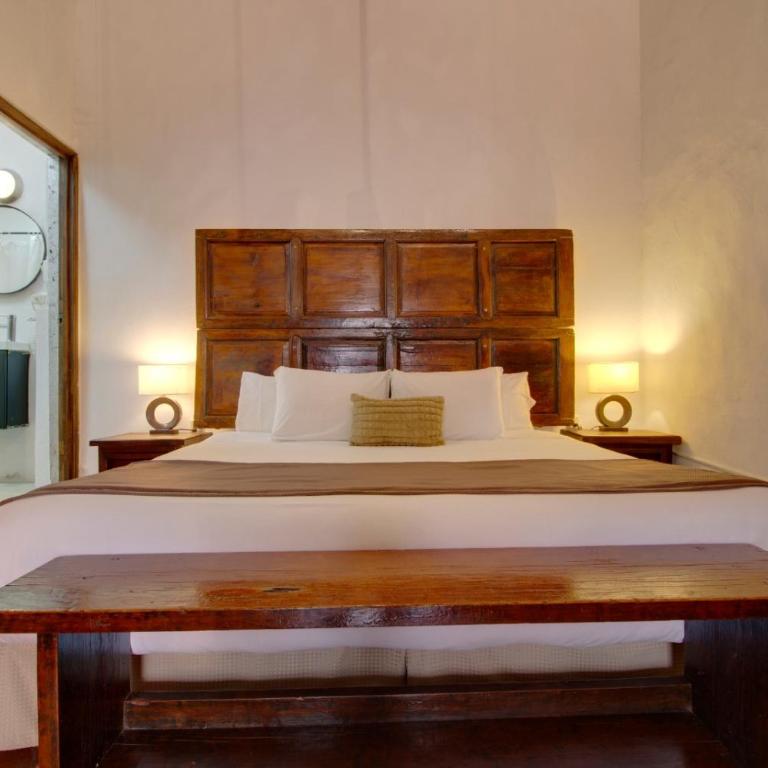 Hotel Punto 79 - Habitación con cama extragrande. - 7