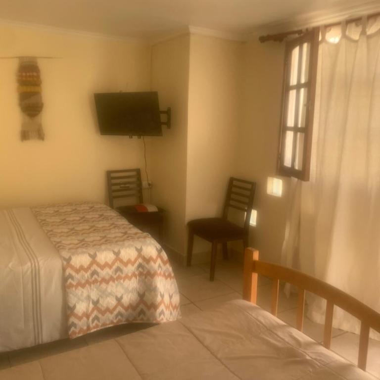 Hostal CacTus - Twin Room with Bathroom - 4