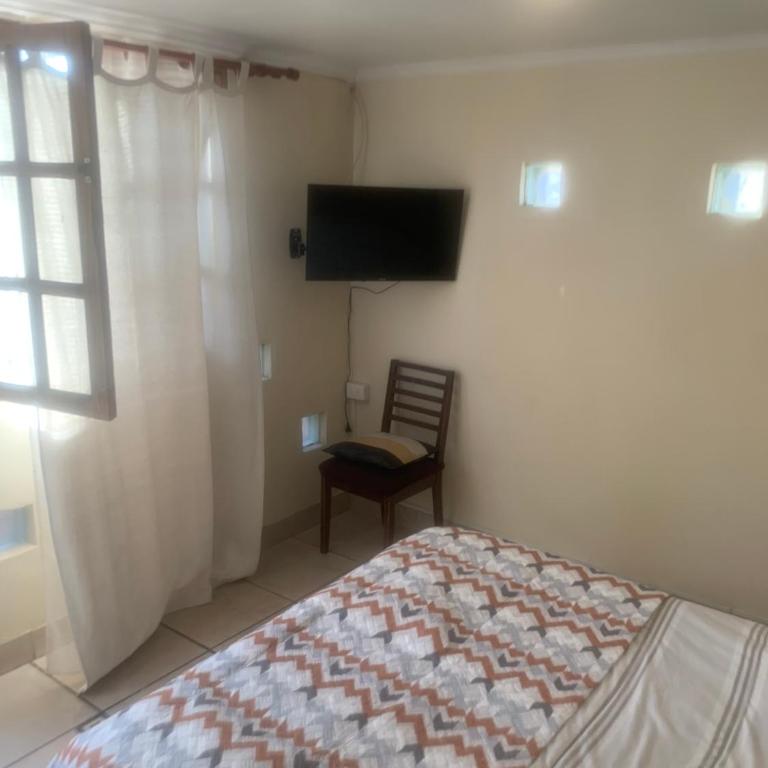 Hostal CacTus - Double Room with Private Bathroom - 1