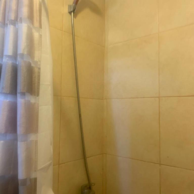 Hostal CacTus - Double Room with Private Bathroom - 9