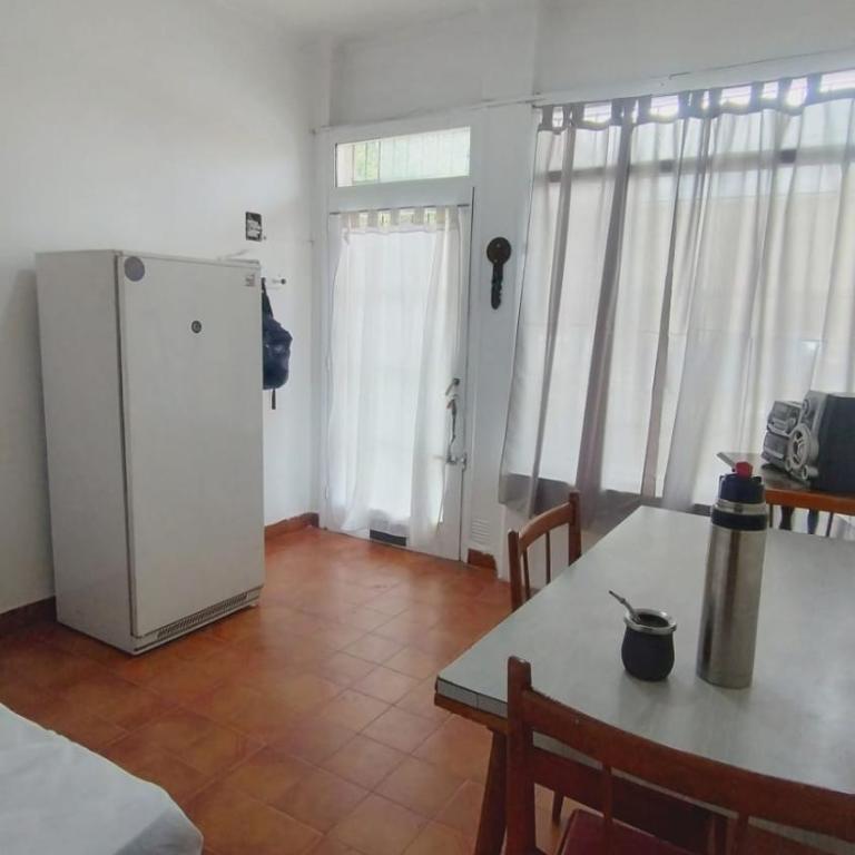 Alquilo departamento Necochea a minutos del mar - Apartamento de 1 dormitorio - 1