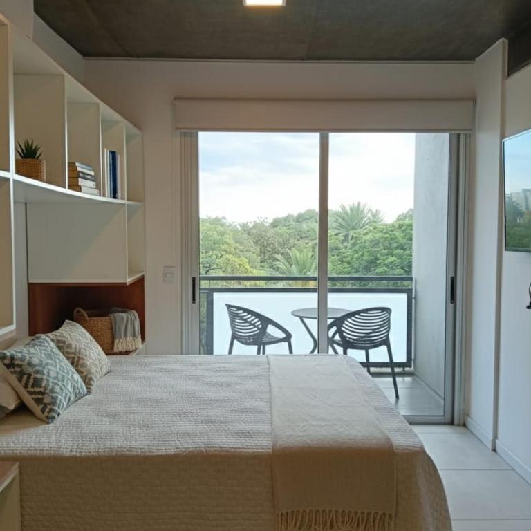 Departamento Excelente Ubicacion -Balcón con vista Plaza San Martin - Pileta- - One-Bedroom Apartment - 1