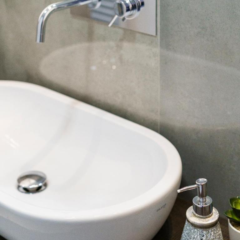 Minerva Luxe Home - Appartamento con 2 Camere da Letto e Terrazza - 71