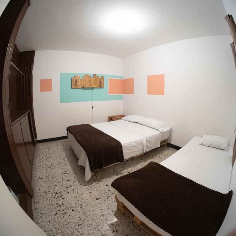Hostal Paz y Vida - Habitación Triple - 12