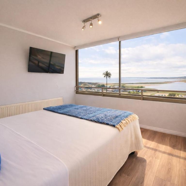 Depto Frente al Mar Vista Panorámica - Apartamento de 3 dormitorios - 2