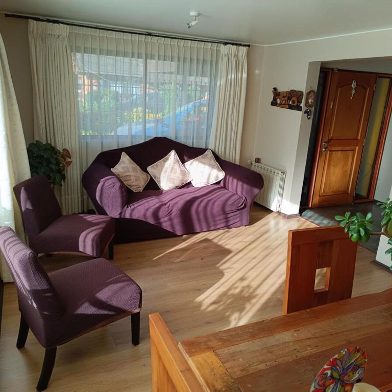 Casa completa tres dormitorios dos baños, barrio tranquilo - Three-Bedroom Villa - 24
