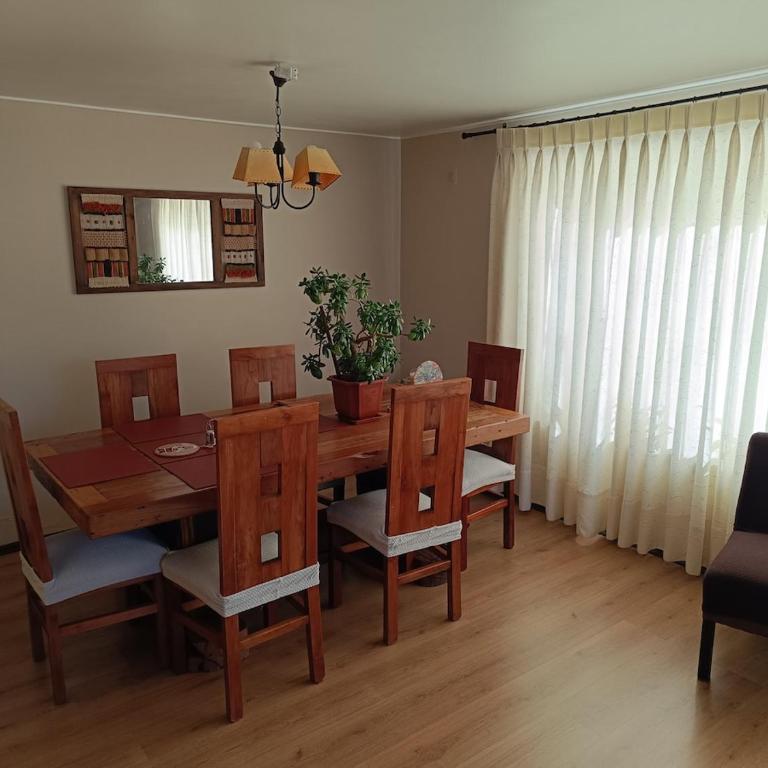 Casa completa tres dormitorios dos baños, barrio tranquilo - Three-Bedroom Villa - 30