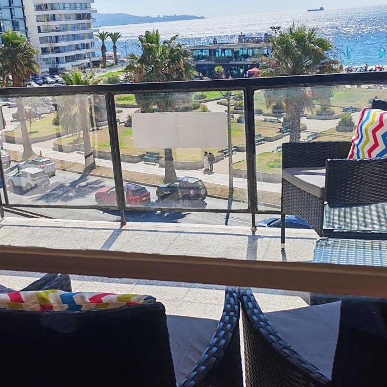 Viña dp Maravillosa VISTA, plena Av San Martín frente Playa Acapulco - Three-Bedroom Apartment - 3
