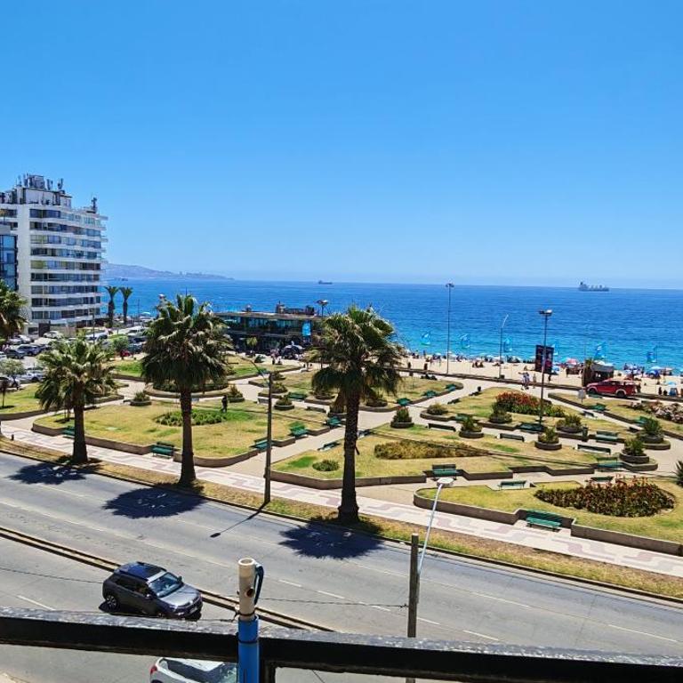 Viña dp Maravillosa VISTA, plena Av San Martín frente Playa Acapulco - Three-Bedroom Apartment - 5