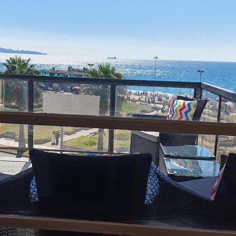 Viña dp Maravillosa VISTA, plena Av San Martín frente Playa Acapulco - Three-Bedroom Apartment - 10