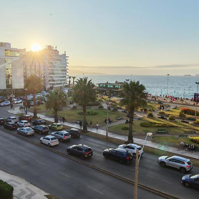 Viña dp Maravillosa VISTA, plena Av San Martín frente Playa Acapulco - Three-Bedroom Apartment - 13