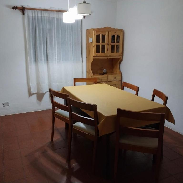 Gral Madariaga Depto Centrico equipado - Apartamento de 2 dormitorios con vistas a la ciudad - 10