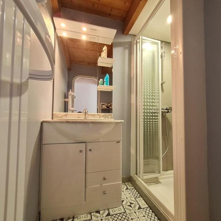 Maison avec Piscine Chauffée, Proche Mer et Commerces, pour 4/5 Pers., Animaux Admis - FR-1-777-22 - Vacation Home - 11