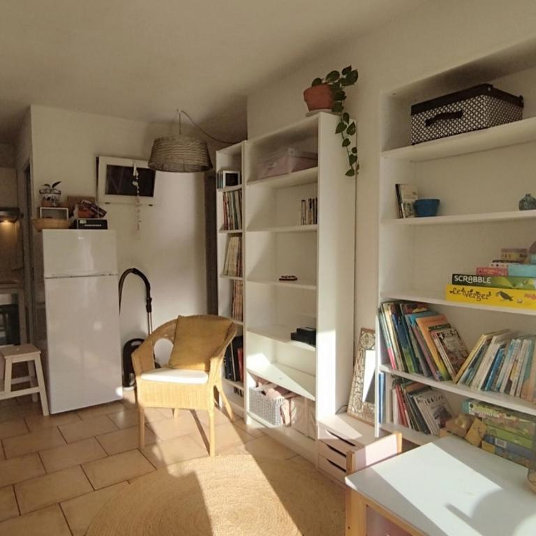 T2 Rez-de-Jardin Proche Plage - 3/4 Pers - Narbonne - FR-1-795-74 - Appartement - 5