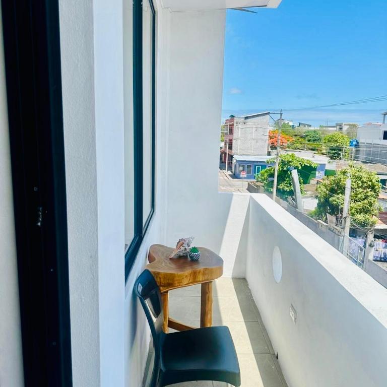 Family-friendly with balcony and terrace - Two-Bedroom Apartment with Terrace and Sea View - 7