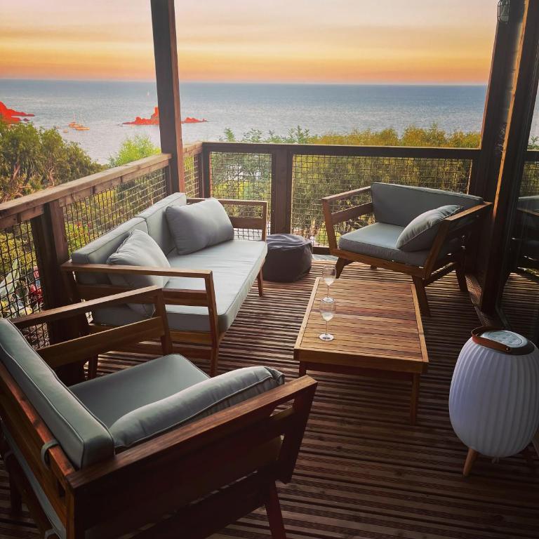 Bungalow vue mer panoramique terrasse - Two-Bedroom Bungalow - 5