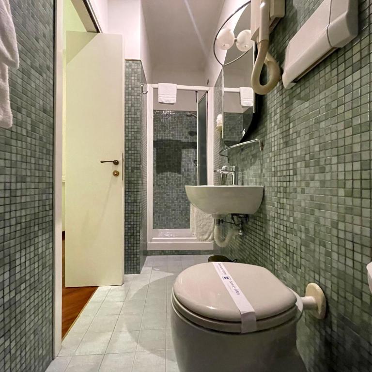 Lilium Boutique Hotel - Standard Triple Room - 9