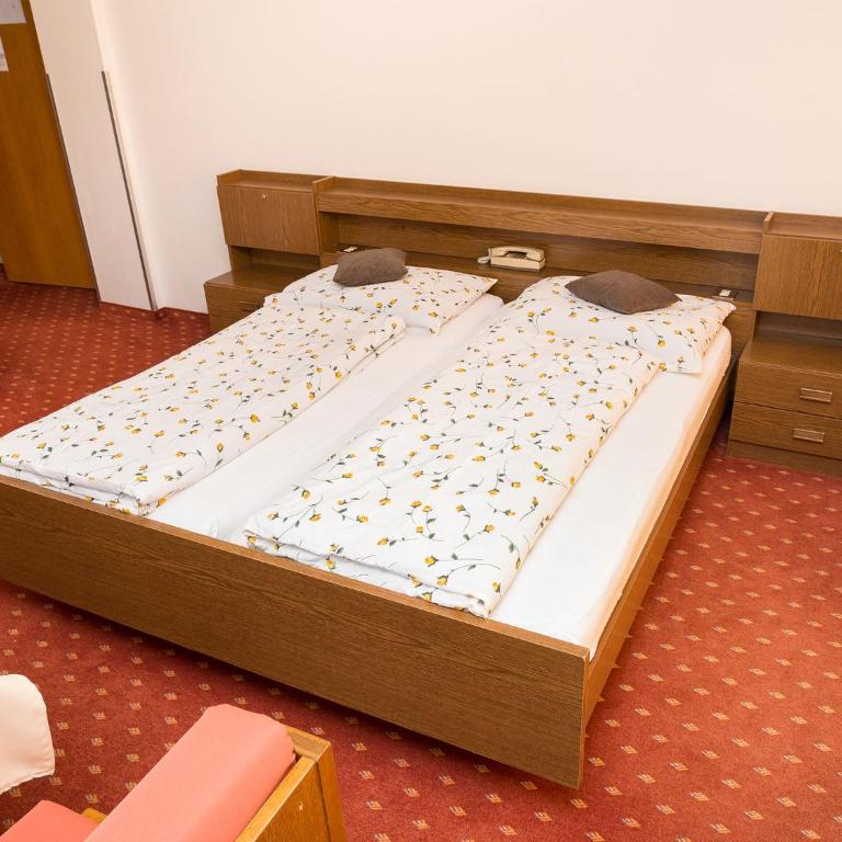 Haus Elisabeth - Doppelzimmer mit Balkon - 1