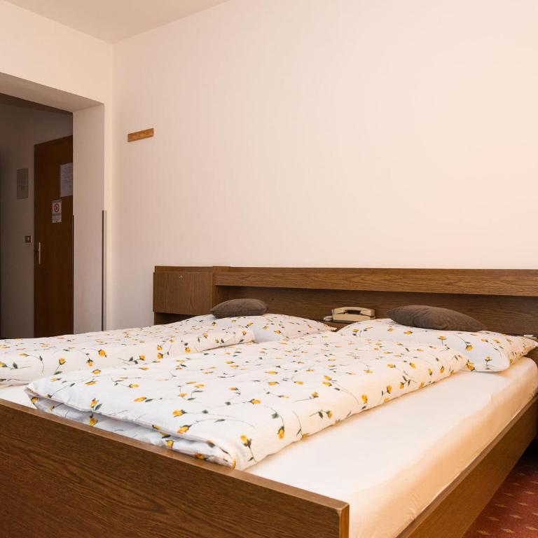 Haus Elisabeth - Doppelzimmer mit Balkon - 7