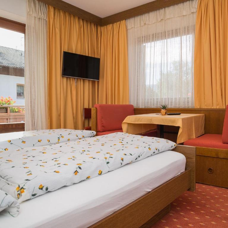 Haus Elisabeth - Doppelzimmer mit Balkon - 3