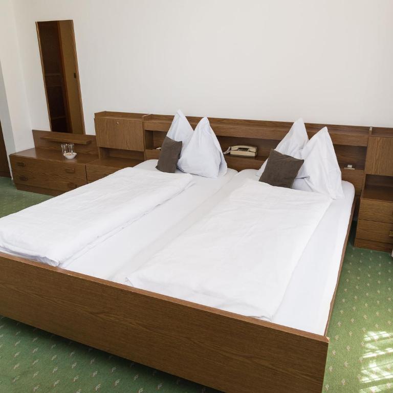 Haus Elisabeth - Doppelzimmer mit Balkon - 12