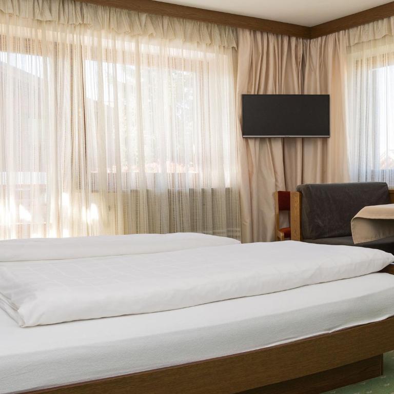 Haus Elisabeth - Doppelzimmer mit Balkon - 9