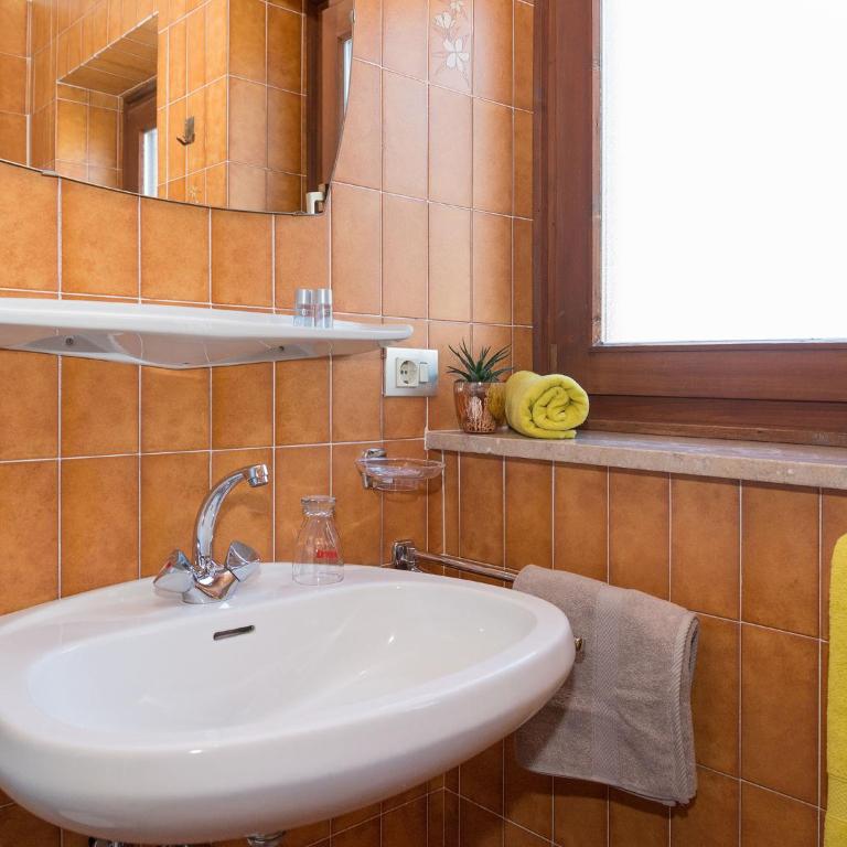 Haus Elisabeth - Doppelzimmer mit Balkon - 15