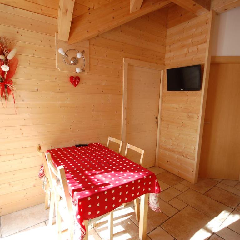 Chalet alla Cascata - Two-Bedroom Apartment - Attic - 7