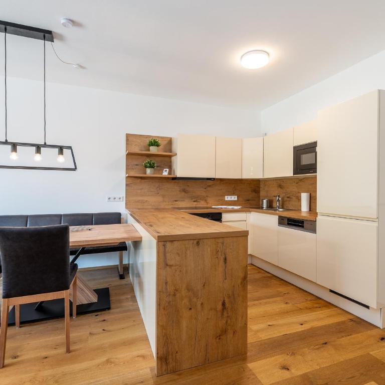 Mountain Apartments - by myNests - Superior One-Bedroom Apartment - 13