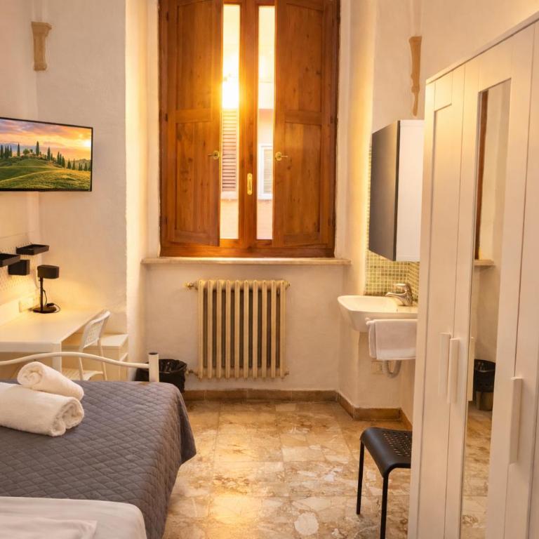 HostelCiompi - Camera Singola con Bagno in Comune - 2