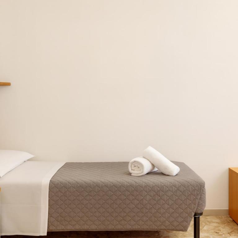 HostelCiompi - Camera Singola con Bagno in Comune - 10