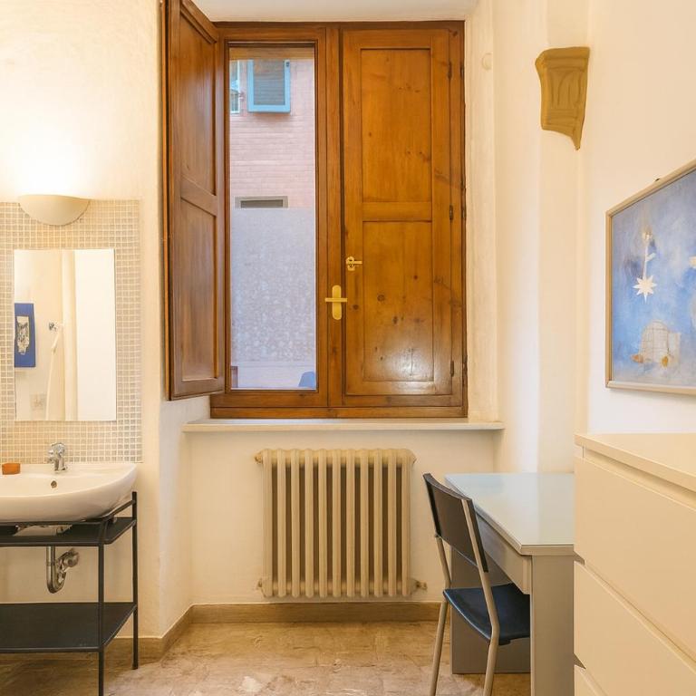 HostelCiompi - Camera Singola con Bagno in Comune - 6