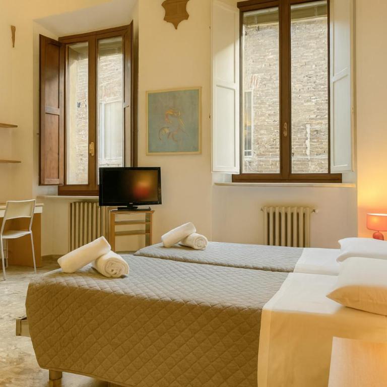 HostelCiompi - Camera Matrimoniale con Bagno Privato - 5