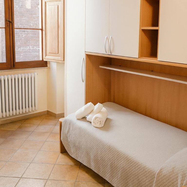 HostelCiompi - Camera Singola con Bagno in Comune - 4