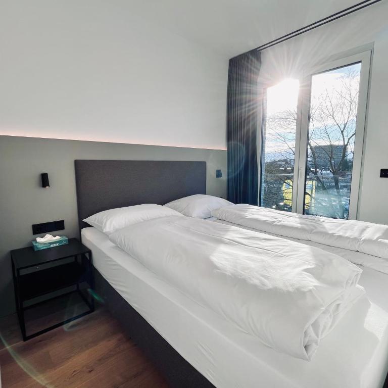Mikes Apartments Munich - Superior Apartment - 3