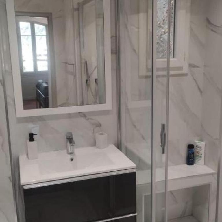 Appartement 3P Nice port Sea view - Appartement - Vue sur Mer - 9