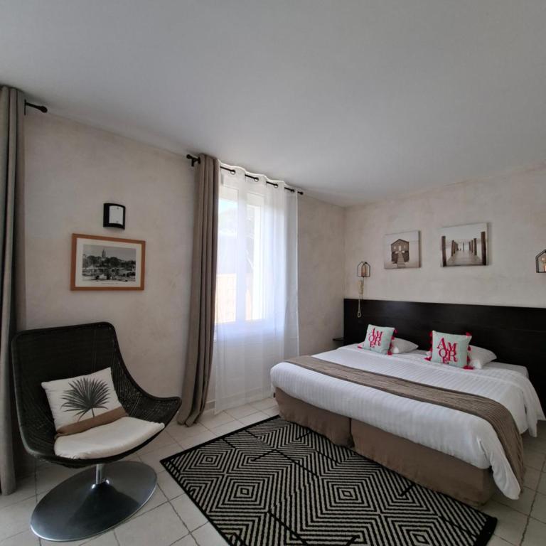Logis Hôtel Synaya - Chambre Double Deluxe avec Balcon - 6