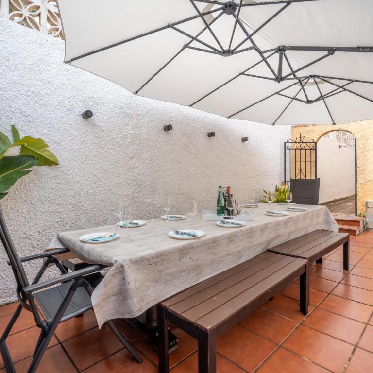 Casa de los Limones by Michael FAMILY VILLA NEAR PUERTO MARINA - Five-Bedroom House - 52