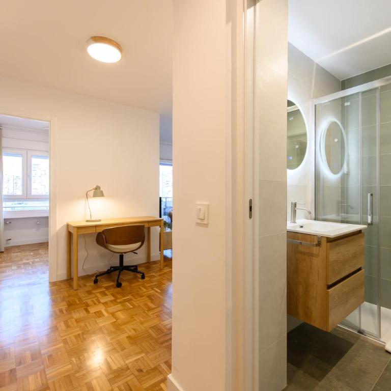 MOS34D7E - Amplio y elegante piso de dos dormitorios con terraza en Madrid - Alquiler temporal - Two-Bedroom Apartment - 9