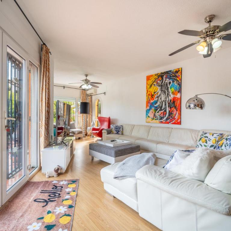 Casa de los Limones by Michael FAMILY VILLA NEAR PUERTO MARINA - Five-Bedroom House - 26