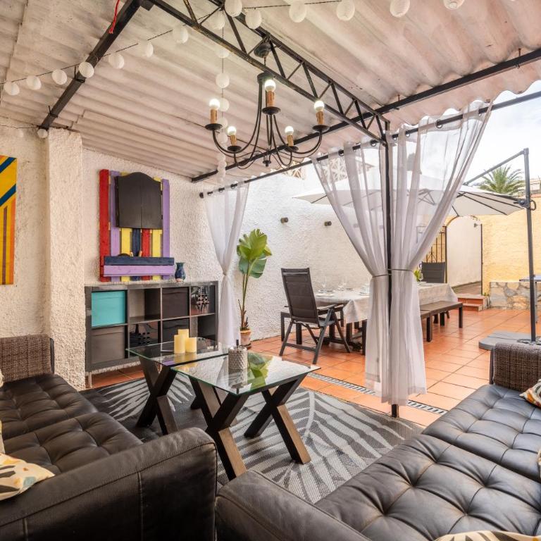 Casa de los Limones by Michael FAMILY VILLA NEAR PUERTO MARINA - Five-Bedroom House - 54